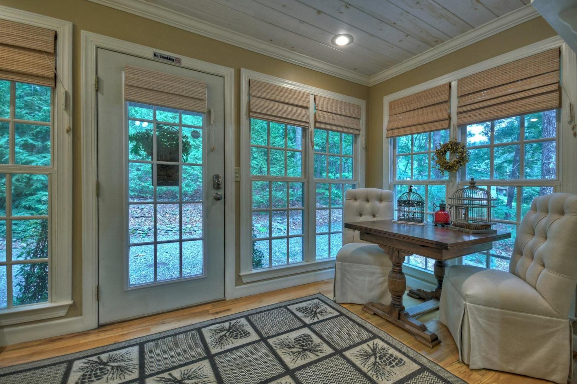 Southern Living Cottage Cozy Up By The Fire Relax On The Porch And Enjoy Peaceful Surroundings Blue Ridge Extérieur photo