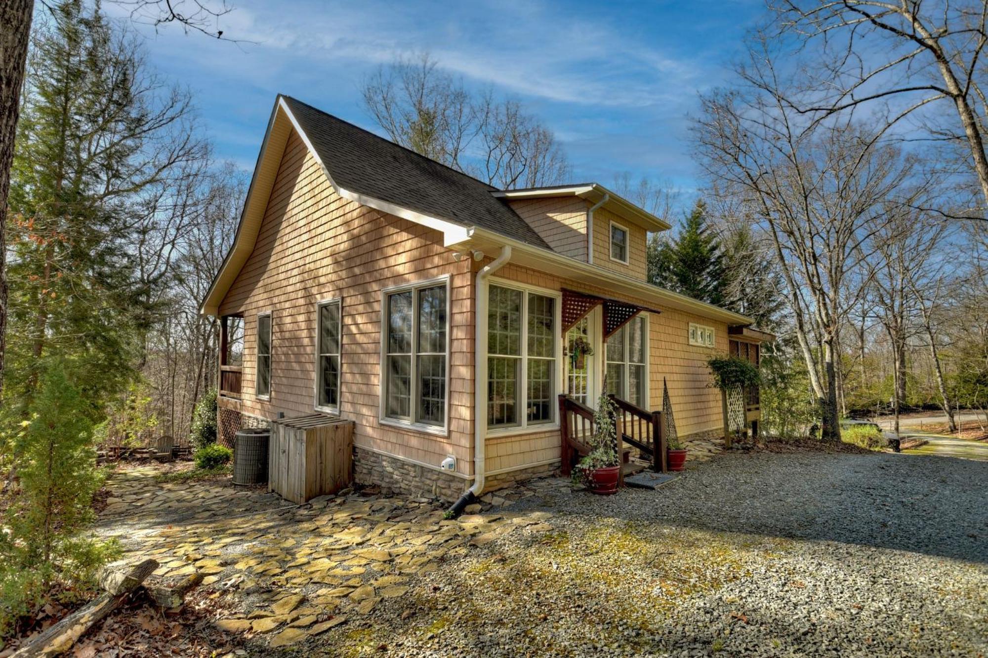 Southern Living Cottage Cozy Up By The Fire Relax On The Porch And Enjoy Peaceful Surroundings Blue Ridge Extérieur photo