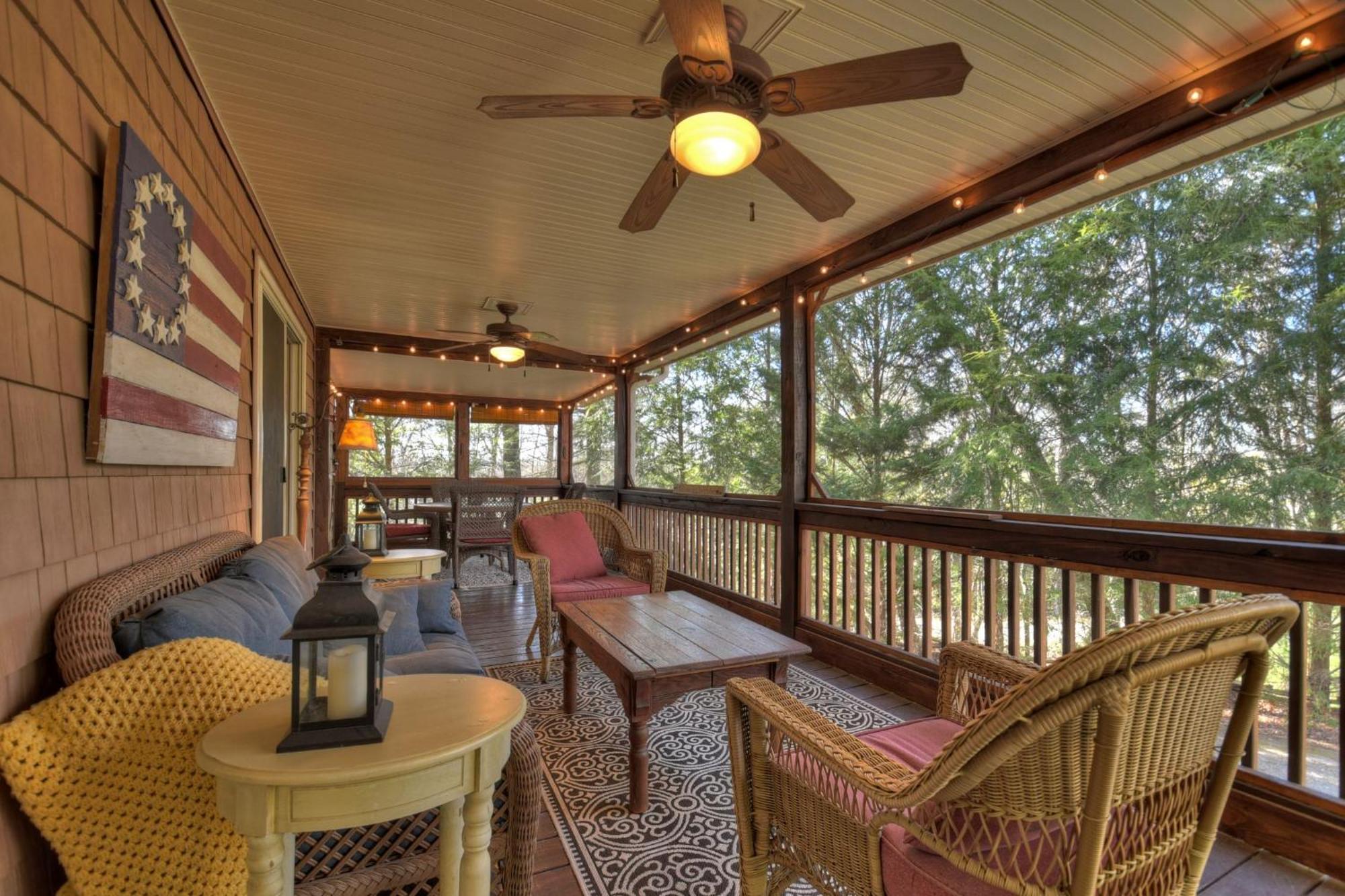 Southern Living Cottage Cozy Up By The Fire Relax On The Porch And Enjoy Peaceful Surroundings Blue Ridge Extérieur photo